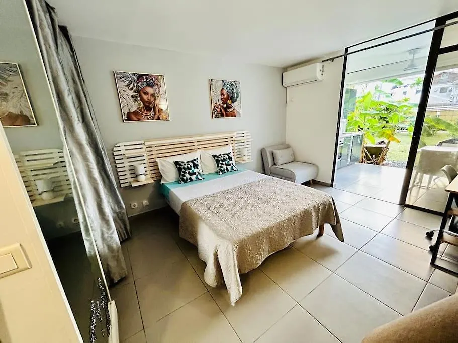 Studio Cosy Plage Et Piscine A Bas Du Fort Le Gosier