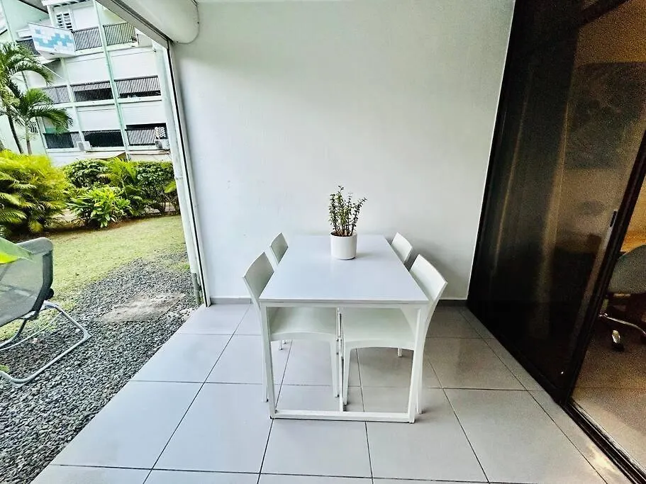 Apartment Studio Cosy Plage Et Piscine A Bas Du Fort Le Gosier