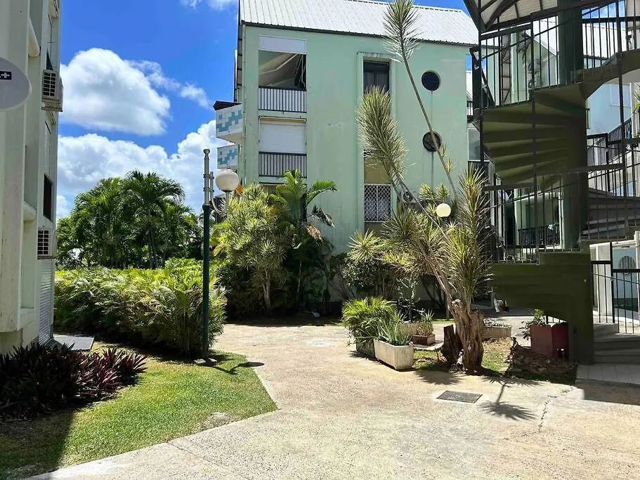 Studio Cosy Plage Et Piscine A Bas Du Fort Le Gosier